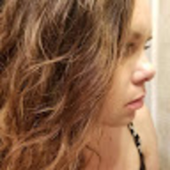 Meet your Posher, Jessica - Picture 1 of 1